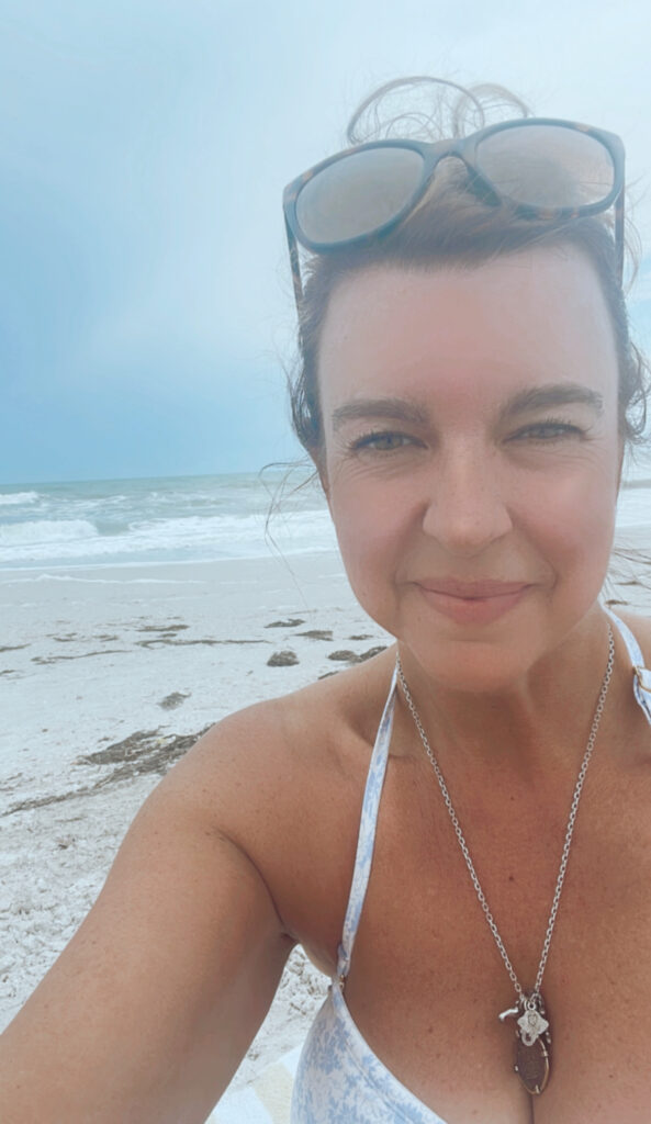 Hi there! I'm Kelly, mom of four, beach bum, seashell addict, plant lover, artist and writer. This is my writing journal that will be a home base for all of the stories I have in my head. Thanks for being here. 